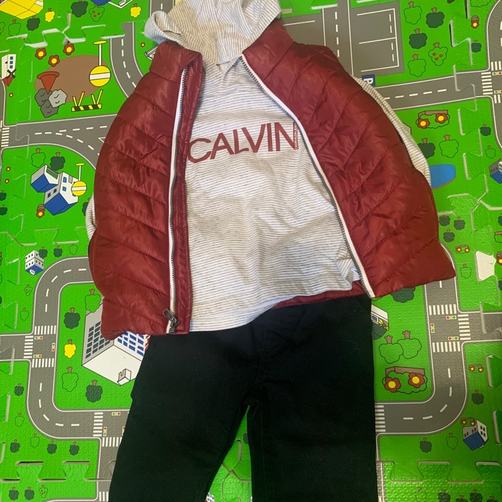 Calvin Klein Outfit 18M